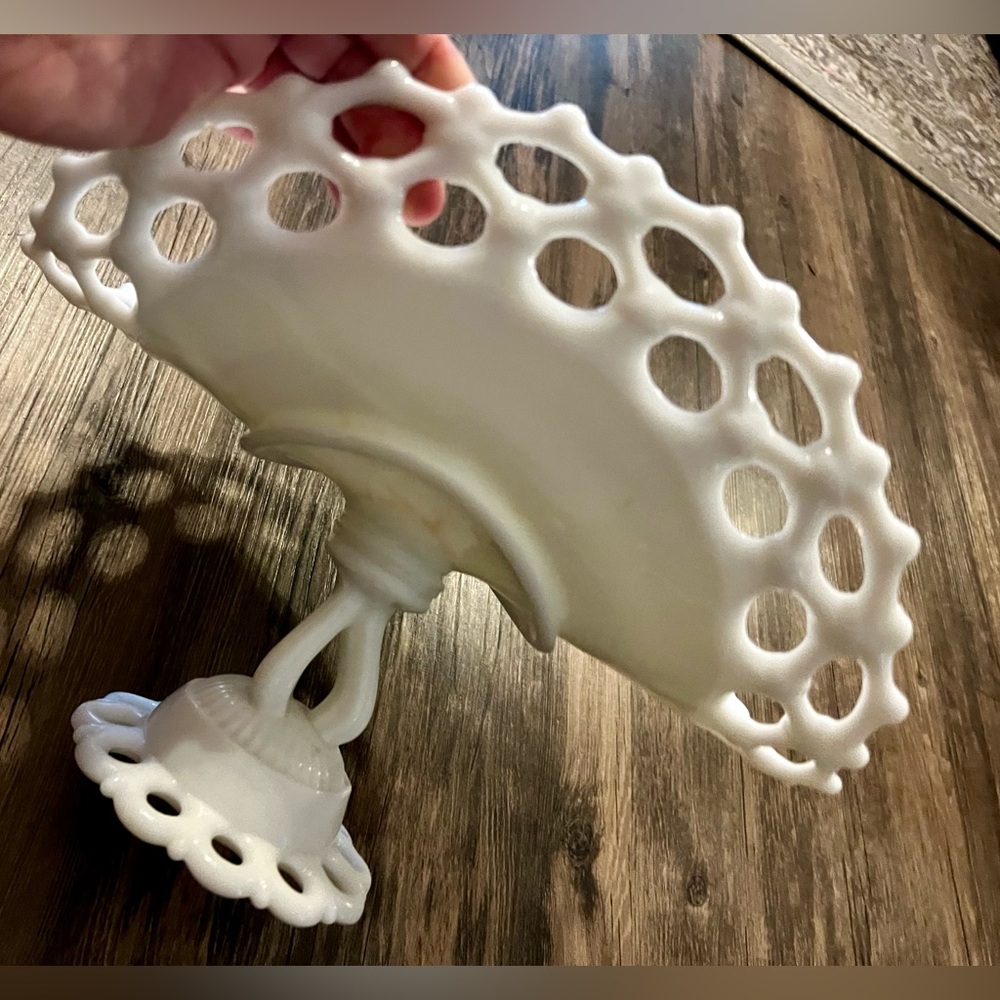 Vintage-Westmorland Milk Glass Banana Stand